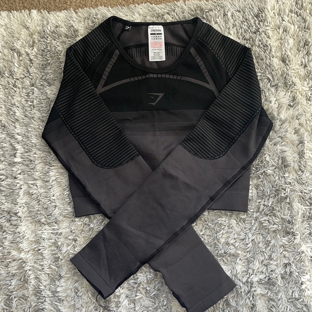 Long Sleeve Black Contour Gymshark Top